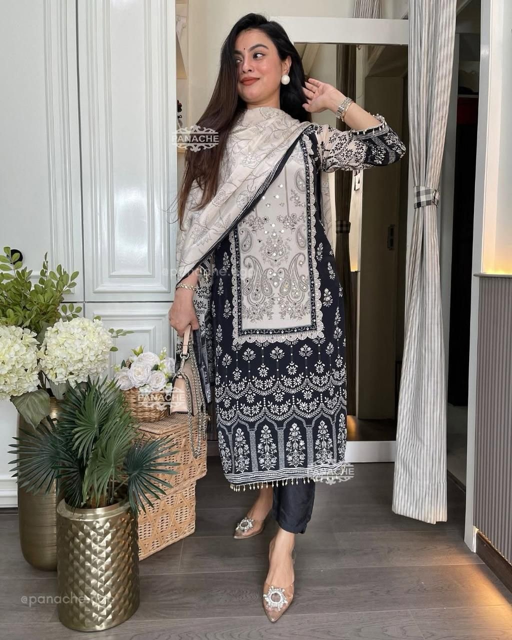 DESIGNER WEAR TRENDING TOP WITH PRINTED WORK WITH DAIMAND WORK WITH PANT AND DUPATTA