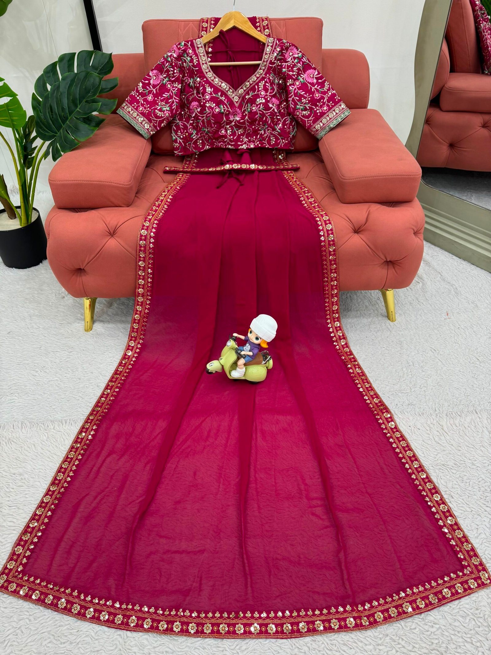 REAL MODLING OF PARTY WEAR WESTERN PAIR FROM LOOMEERA - Image 2