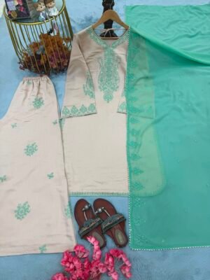 Alternative view of Đěsigner Party Wear Look Heavy Pur Roman Silk Top Plazzo & Dupatta Set