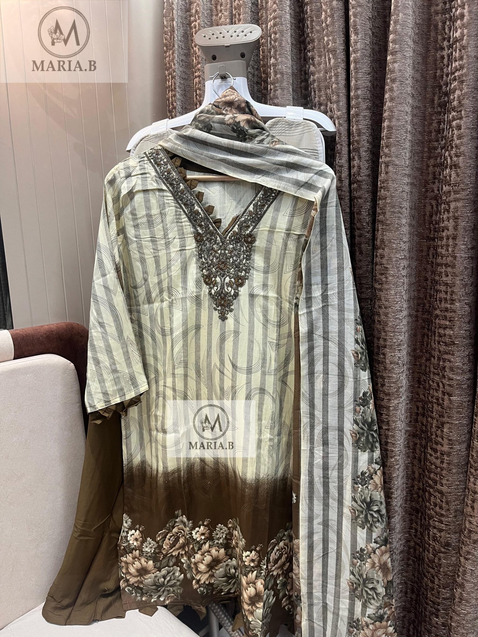 FULL STITCHED JAAM COTTON TOP WITH SELF EMBROIDERY ON NECK WITH STYLING IN SLEEVES & DAMAN - Image 4