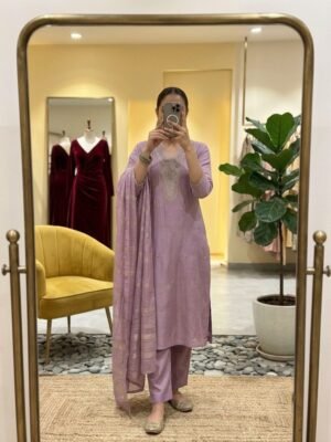 These beautiful, classic three-piece ethnic suit sets