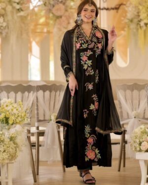 WOMEN FOX BLOOMING GEORGETTE EMBROIDERED KURTA SET'S