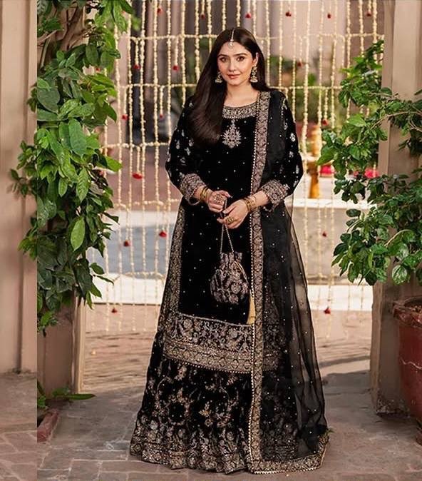 NEW DESIGNER WEAR 9000 VELVET TOP WITH SHARARA