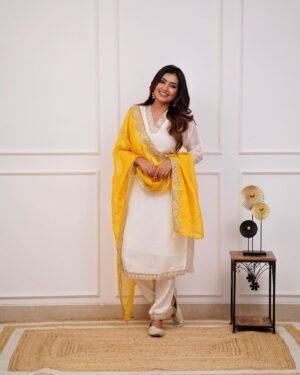 PRESERNTING NEW  STYLISH DESIGNER HEAVY  ROSE GOLD EMBROIDERY WORK WITH PENT