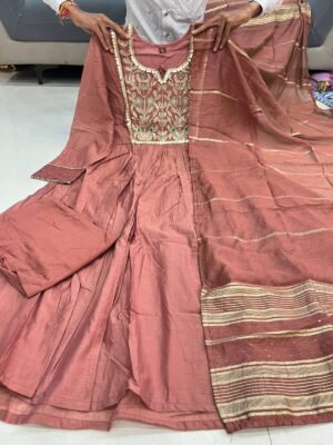 Alternative view of NEW WEDDING SPECIAL PURE MUL CHANDERI SUIT SET