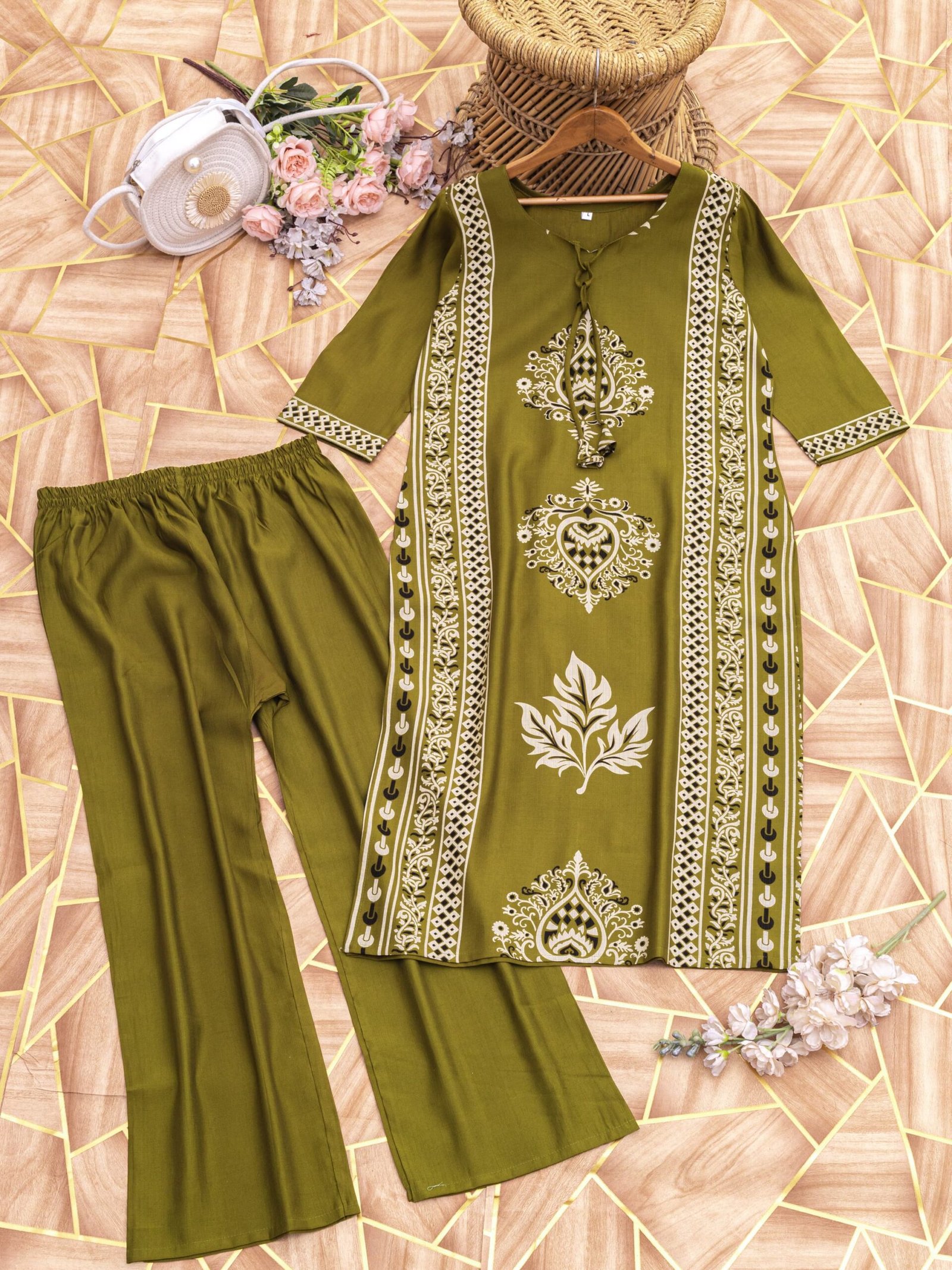 KURTI VATICAN PRINT Fabric Description