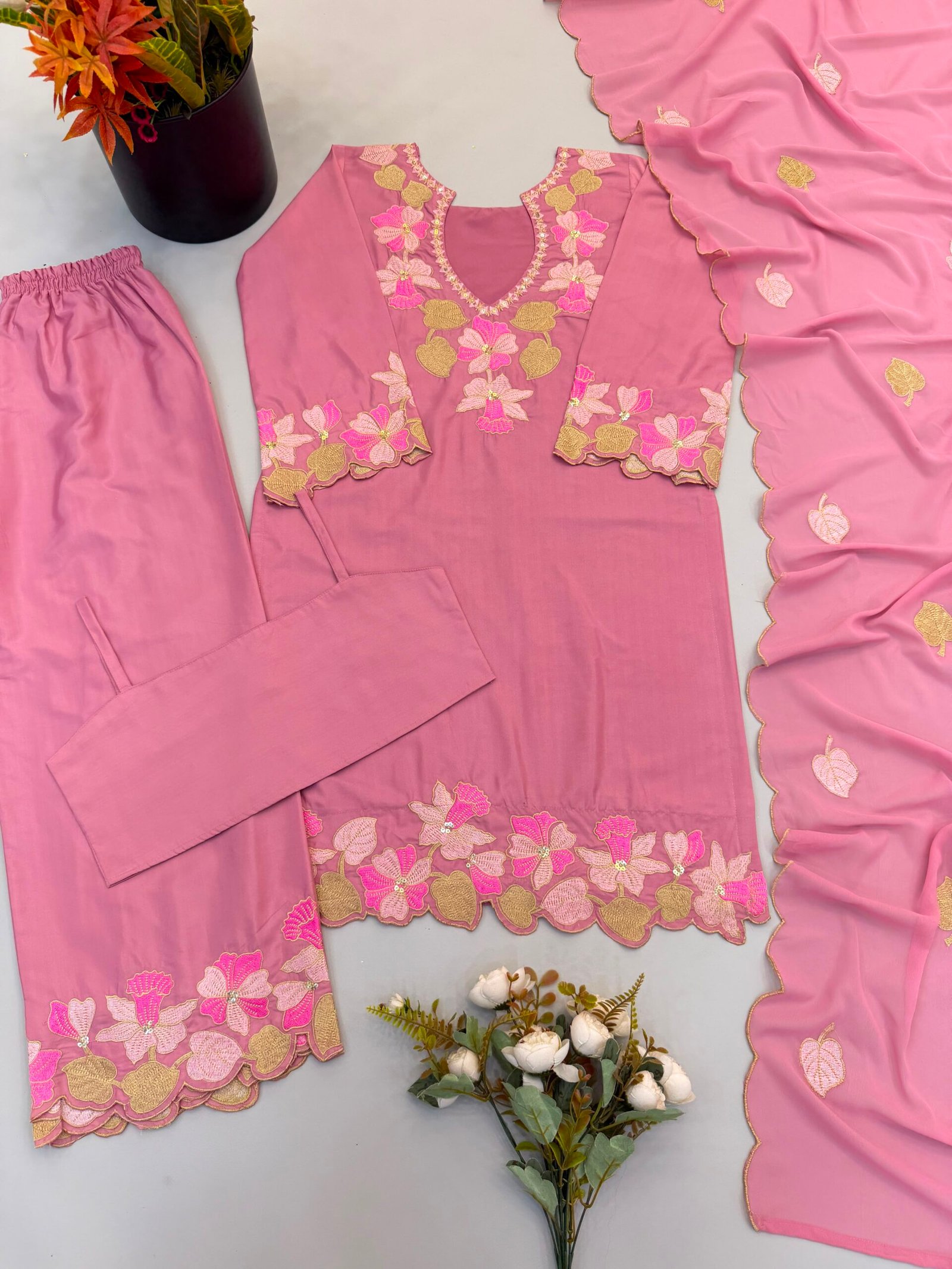 Category: Women’s Ethnic Wear - Image 2