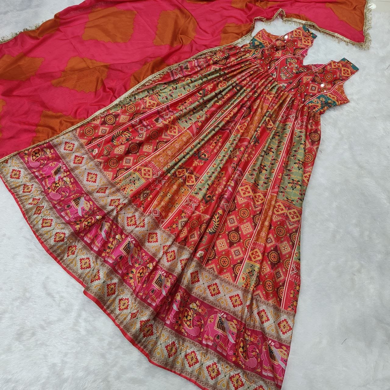 Exquisite Printed Chinon Wedding Gown Set - Image 2