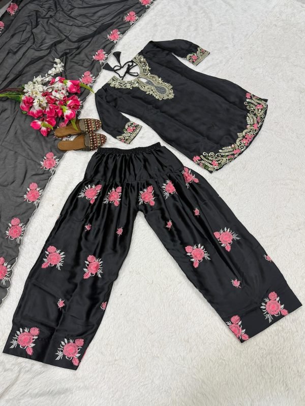Launching New Đěsigner Party Wear Look top with farshi salwar - Image 2