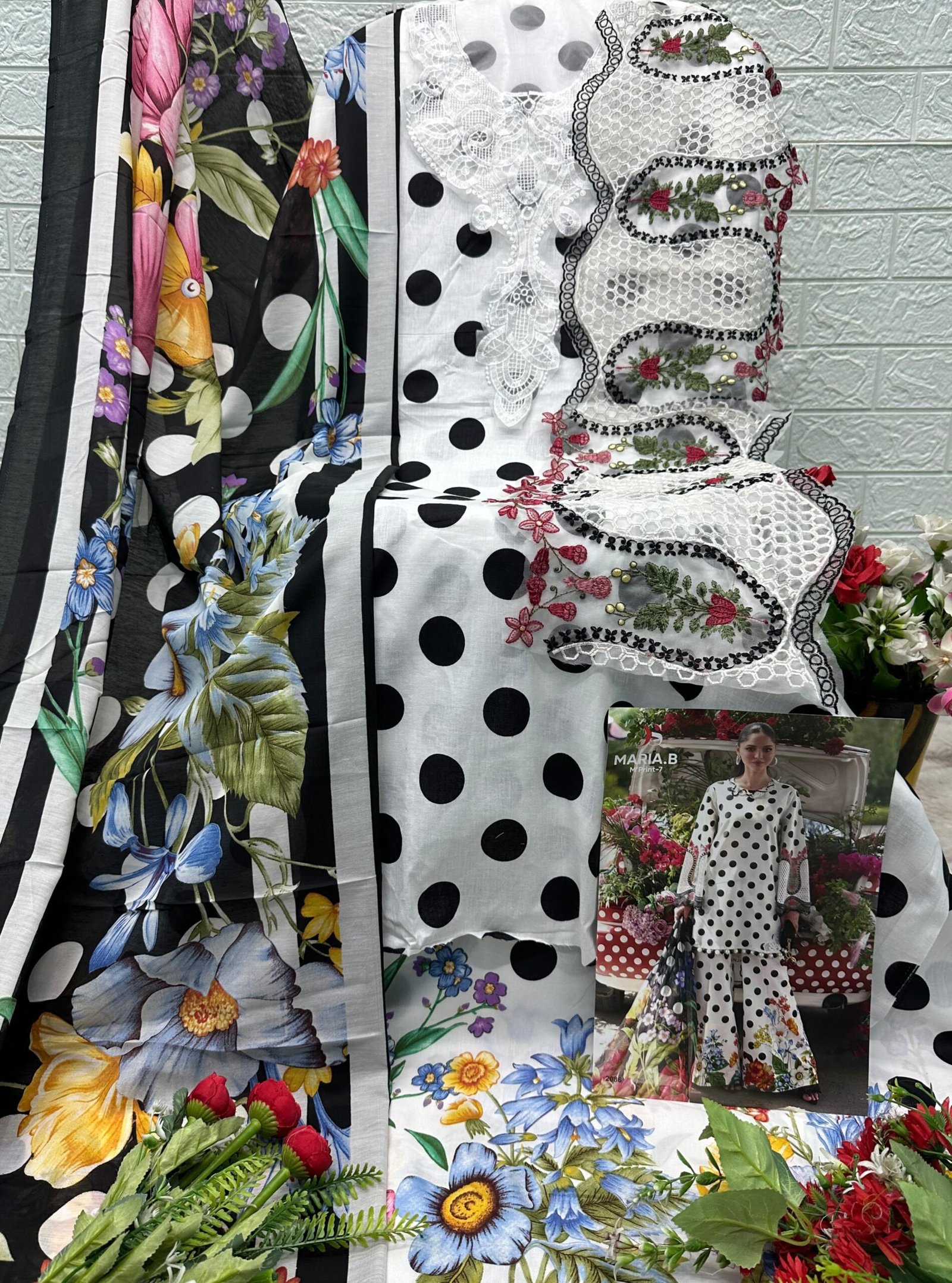 Pure cotton print with patch embroidery - Image 4