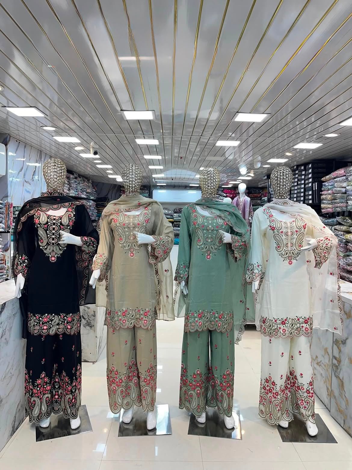 NEW DESIGNER WEAR HEAVY EMBROIDERY SEQUENCE WORK 3 PIS SUIT SET - Image 7