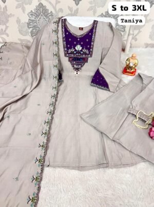Upgrade your wardrobe with our latest masterpiece! The Tanya suit set is the perfect blend of elegance and tradition, designed to make you shine at every occasion.