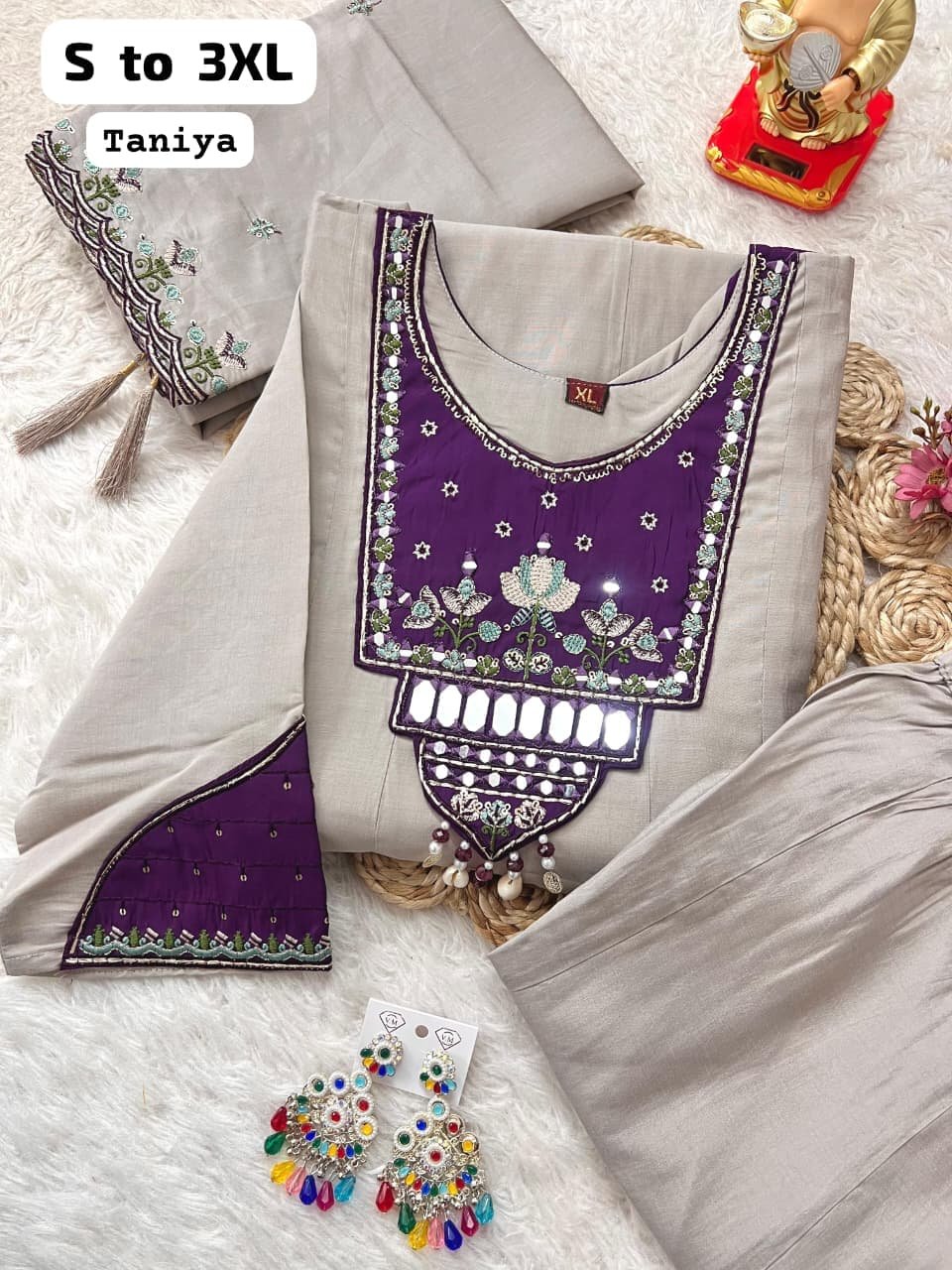 Upgrade your wardrobe with our latest masterpiece! The Tanya suit set is the perfect blend of elegance and tradition, designed to make you shine at every occasion. - Image 2