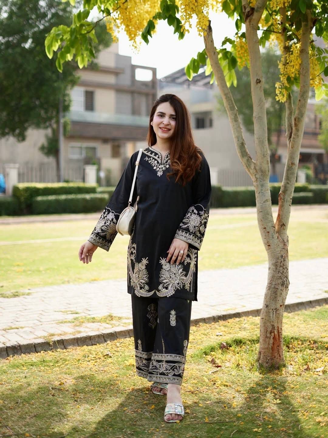 Elegant Black Embroidered Cord Set – Perfect Blend of Tradition & Style Enhance the beauty of your wardrobe