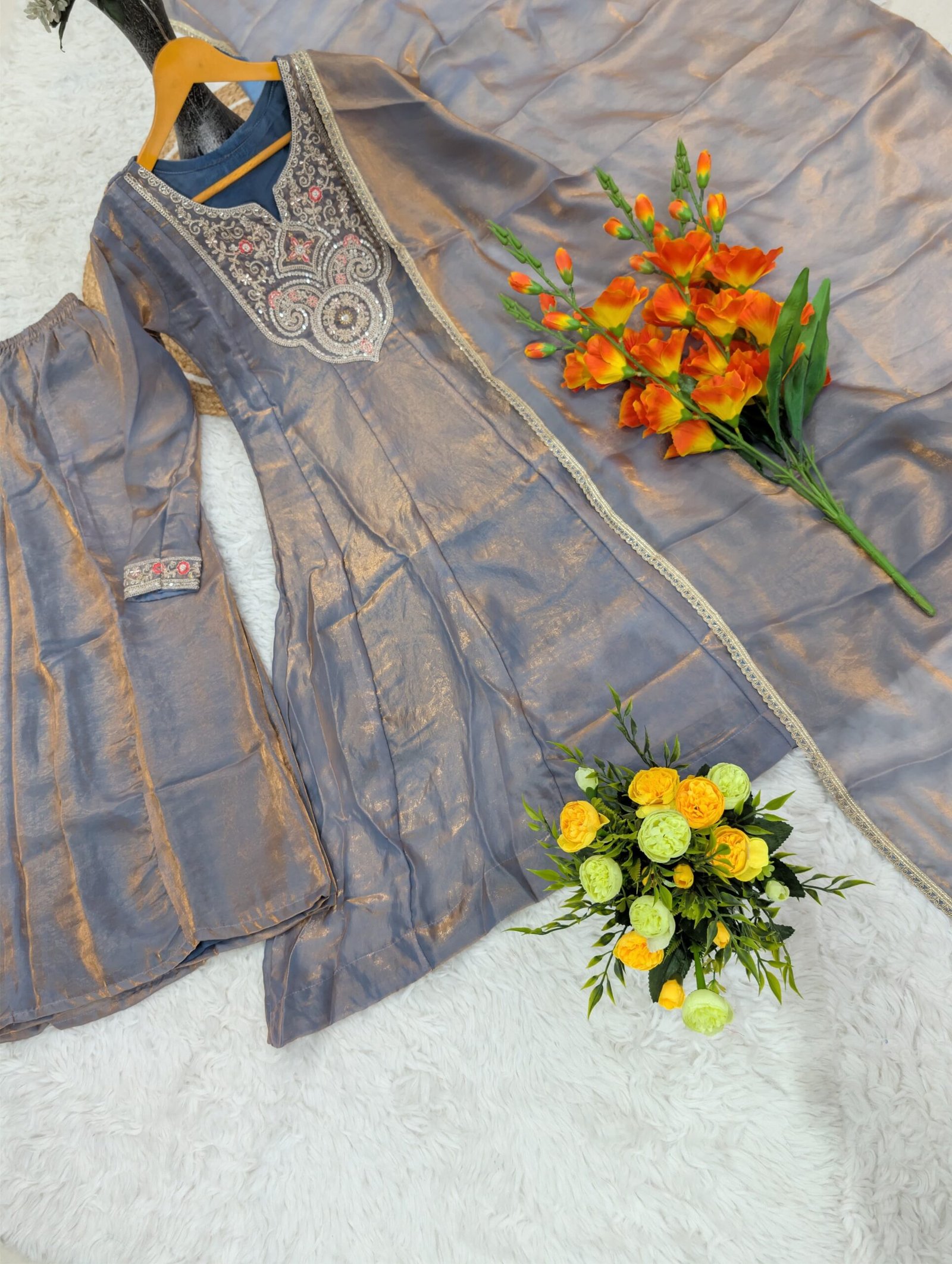 WOMEN'S PURE FANDY SILK SARARA SET'S - Image 2