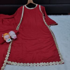 Alternative view of Hania Aamir ka sabse viral design, in its best original version, chinon silk Febric me aaplogoko de raha hai. Pakistani drama inspired, phir se aap log bolenge