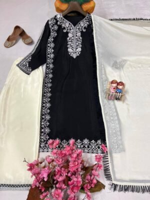 Alternative view of ENHANCE THE BEAUTY OF YOUR WARDROBE WITH THIS NEWLY LAUNCHED KURTI-PANT SET