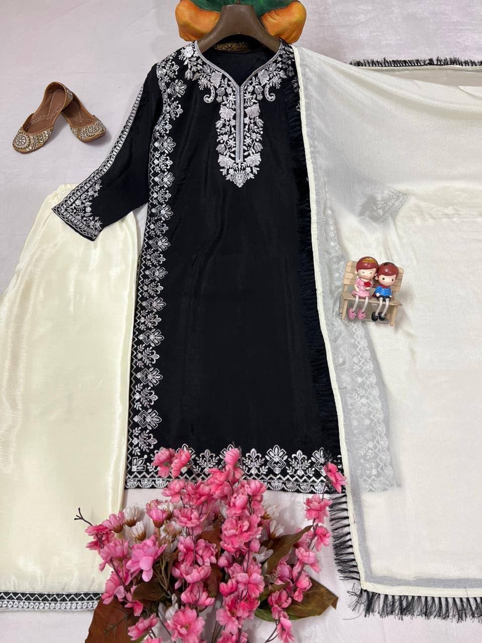 ENHANCE THE BEAUTY OF YOUR WARDROBE WITH THIS NEWLY LAUNCHED KURTI-PANT SET - Image 2