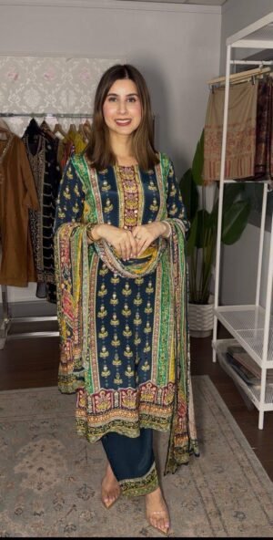 ENHANCE THE BEAUTY OF YOUR WARDROBE WITH THIS NEWLY LAUNCHED 3 PIECE CORDSET