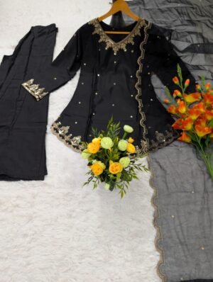 Alternative view of WOMEN'S HEAVY SILK CREPE KURTA SET'S