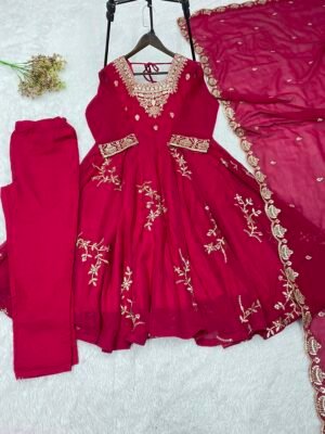 Alternative view of REAL MODLING OF GOWN PANT PAIR FROM LOOMEERA
