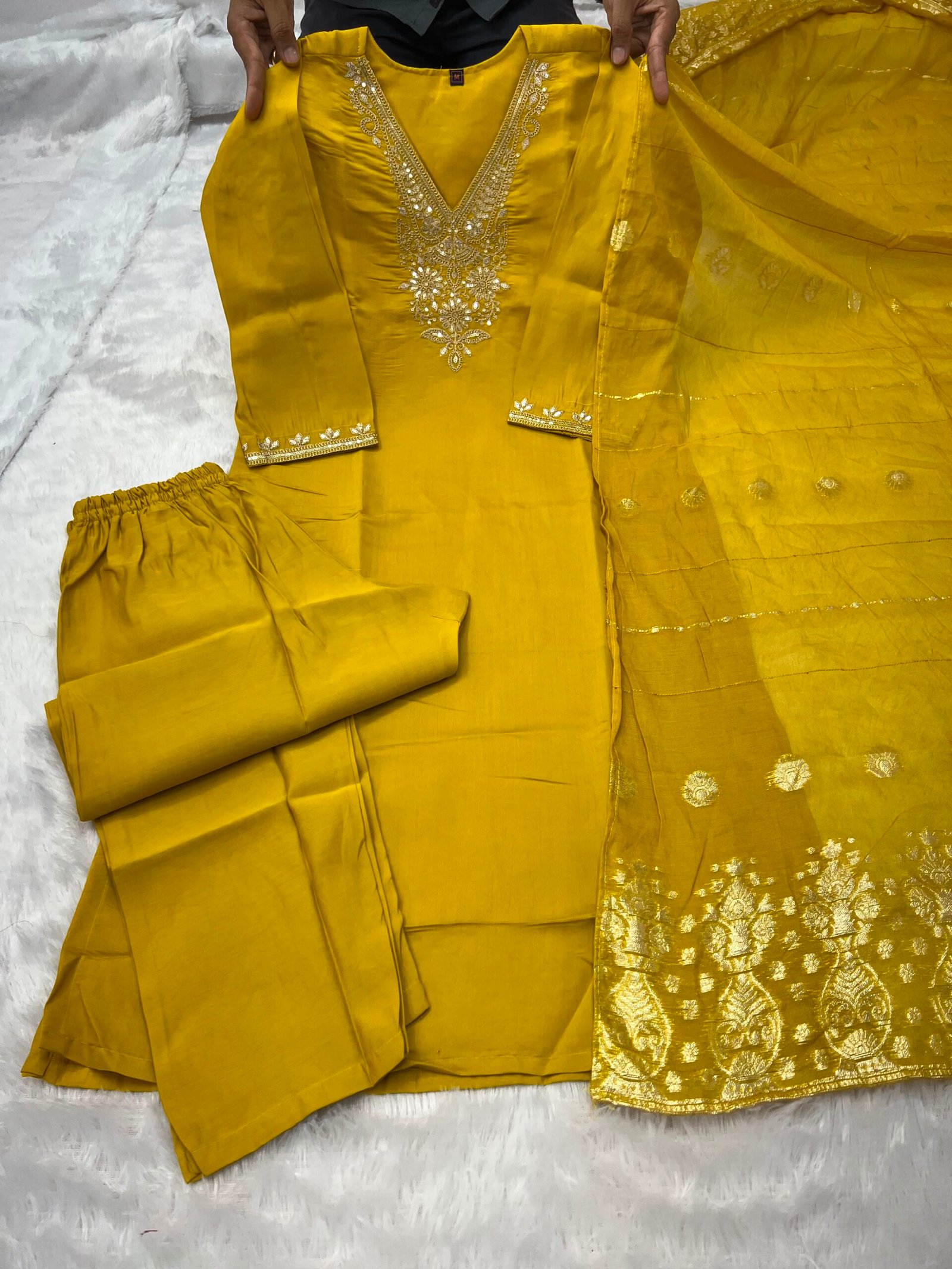 New Designers Kurti Pent Dupatta Set - Image 2