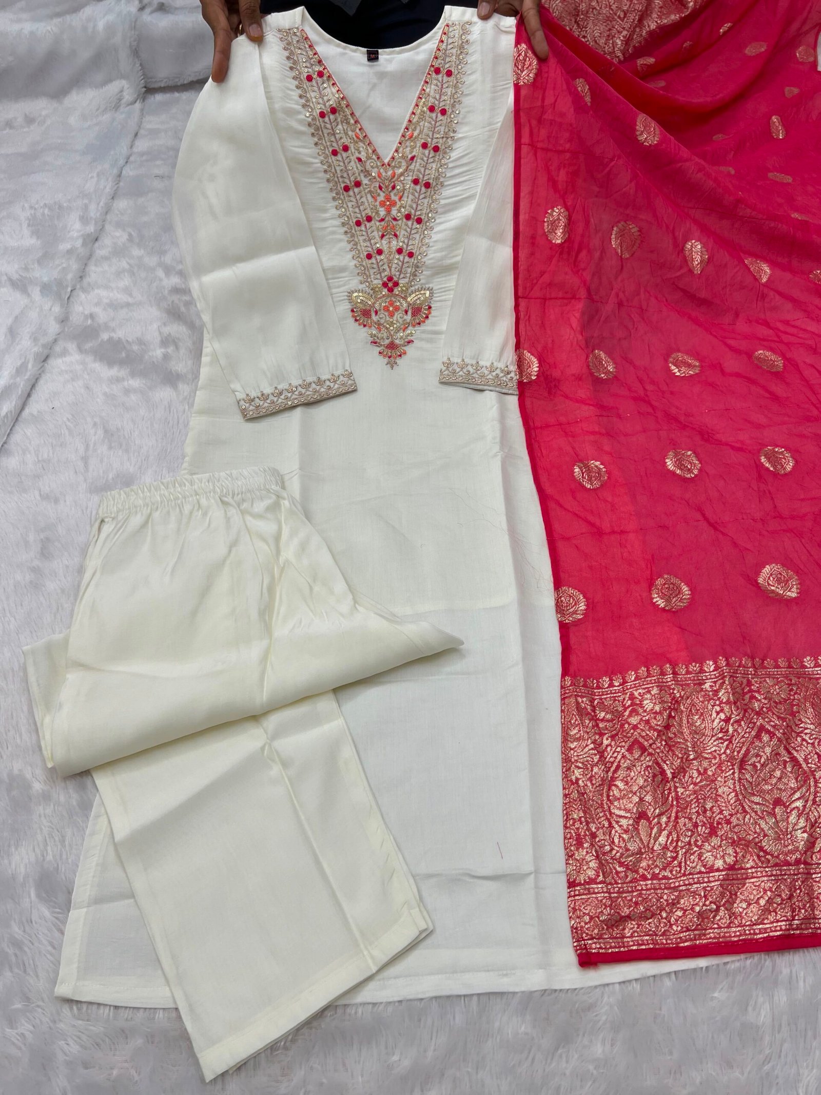 New Designers Kurti Pent Dupatta Set - Image 2