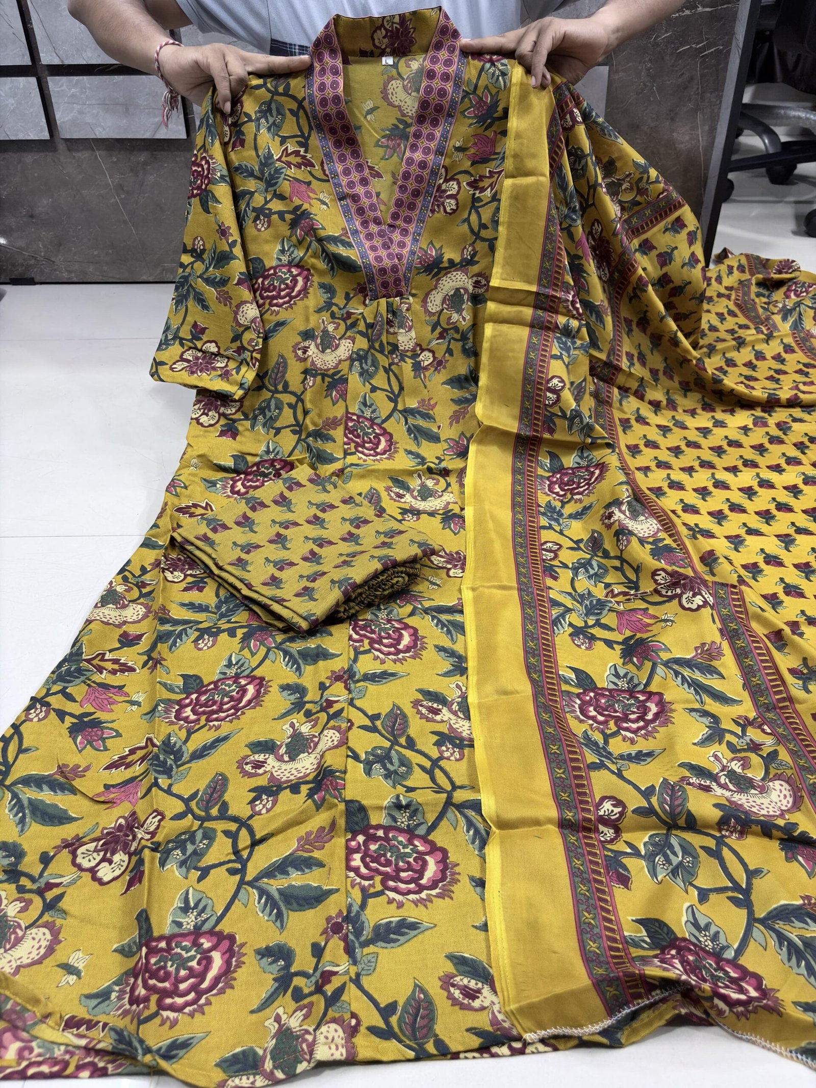 4 COLOUR A LINE PRINTED PREMIUM COTTON BLEND SUIT - Image 4
