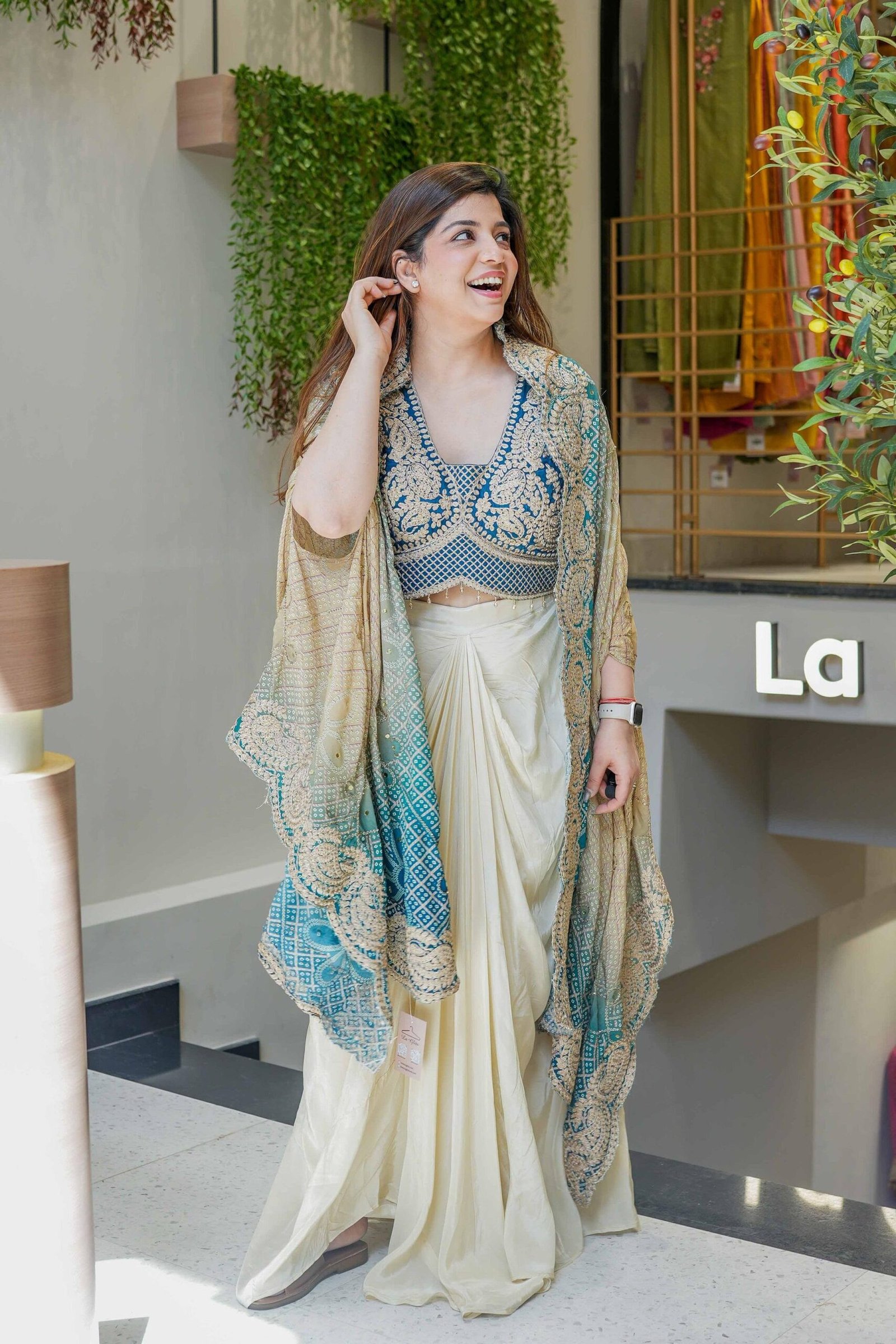 EXCLUSIVE THREE PIECE WESTERN OUTFIT FOR DESIGNER LOOK - Image 3