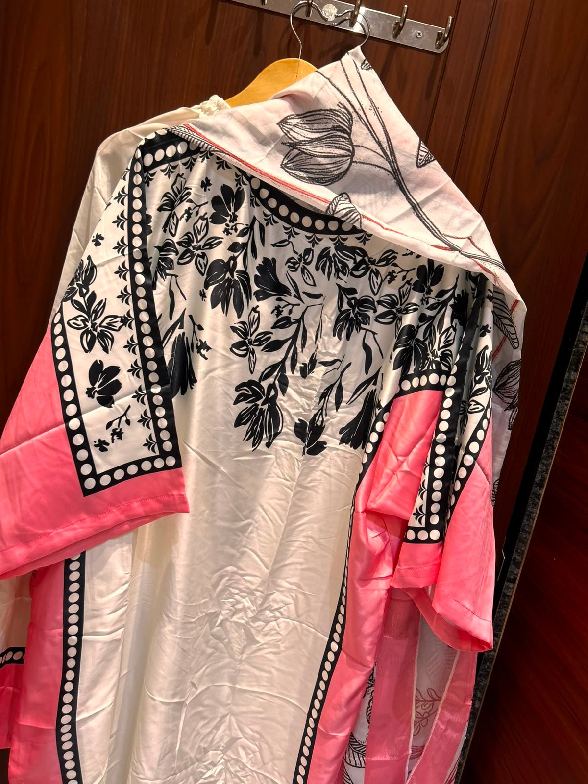 EXOUSTIQUE KAFTAN SET WITH DUPPATA - Image 4