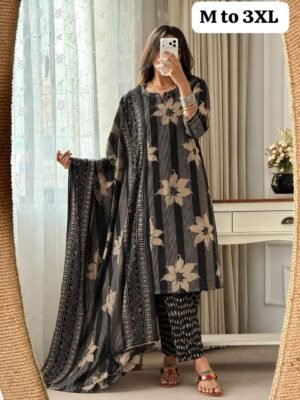 Look straight out of a dreamy movie set as  you turn around and walk in this elegant flaired suit ! The perfect of traditional wear 
