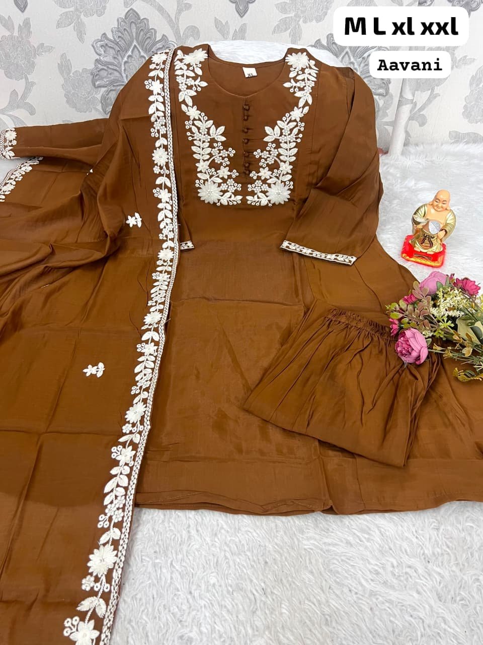 Looking for the perfect blend of comfort and elegance Say hello to our latest bestseller - Image 4