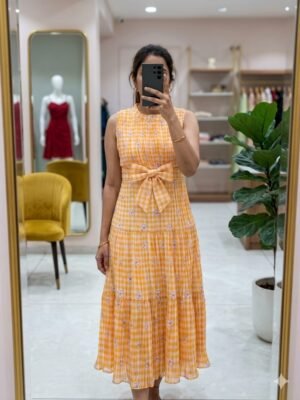 Alternative view of The flare is divided into multiple horizontal tiers, adding a subtle "boho-chic" volume that flows well while walking.