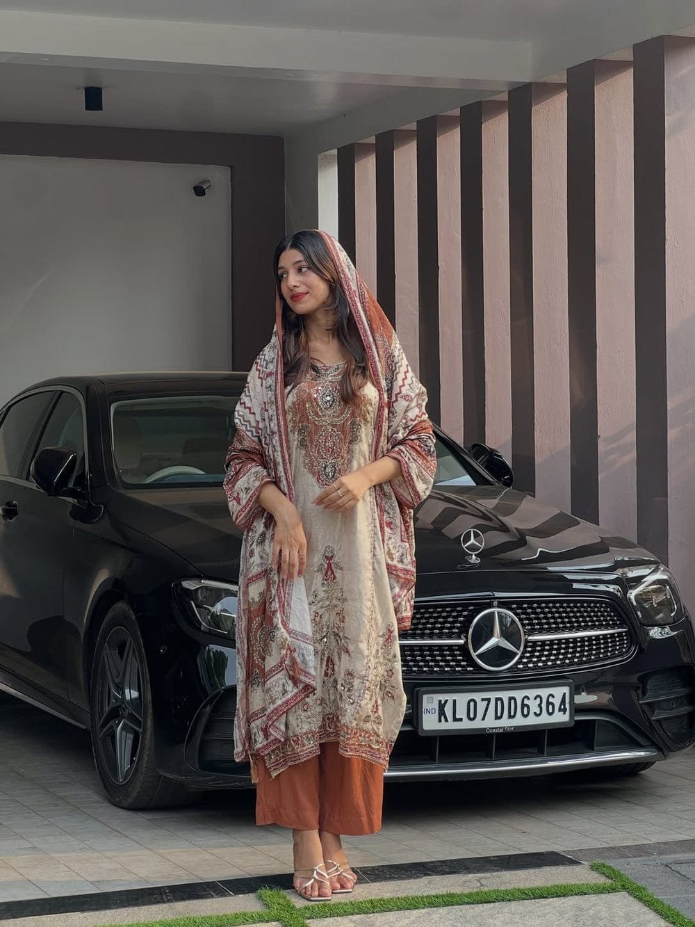Upgrade your ethnic wardrobe with the elegant sw :101 Designer Suit Set,