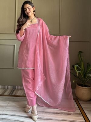 WOMEN'S ELEGANT PINK CRINKLE KURTA PANT SET WITH DUPPATA & DIAMOND SIROSKI WORK