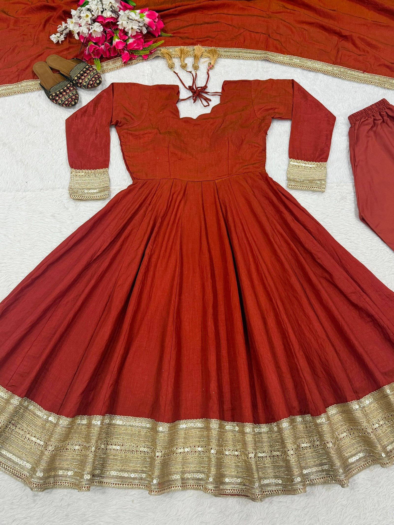 Presenting New Đěsigner Anarkali Suit In New Fancy Style - Image 2