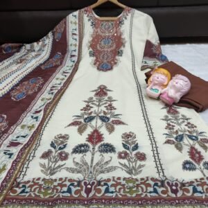 Alternative view of Upgrade your ethnic wardrobe with the elegant sw :101 Designer Suit Set,