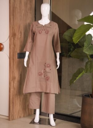 Alternative view of Premium dhabu Cotton Kurti Set