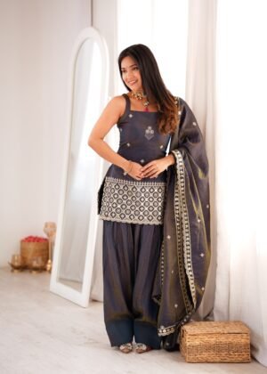 This colourfull & fresh look outfit is perfect for upcoming festivities and weddings which provides you more comfort and style