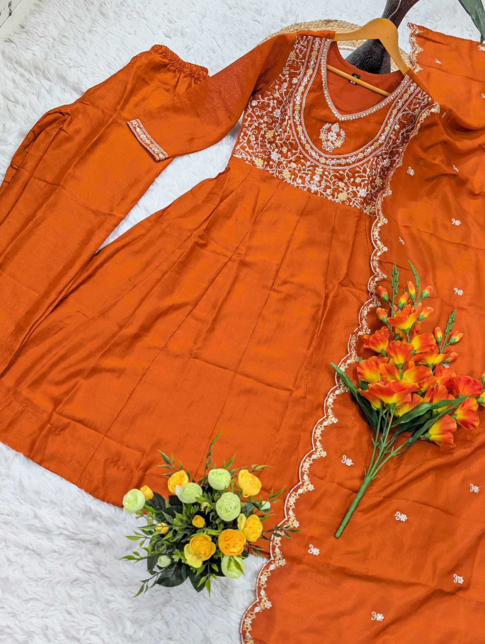 WOMEN'S PURE VICHITRA SILK KURTA SET'S - Image 6