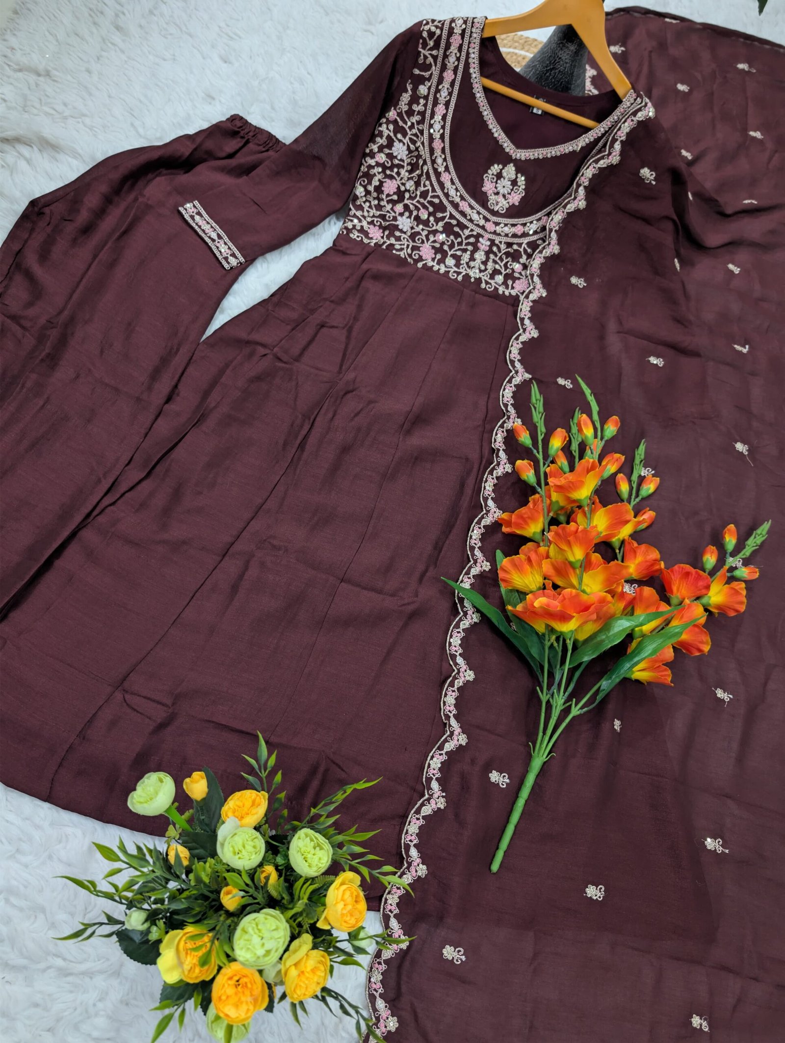 WOMEN'S PURE VICHITRA SILK KURTA SET'S - Image 2