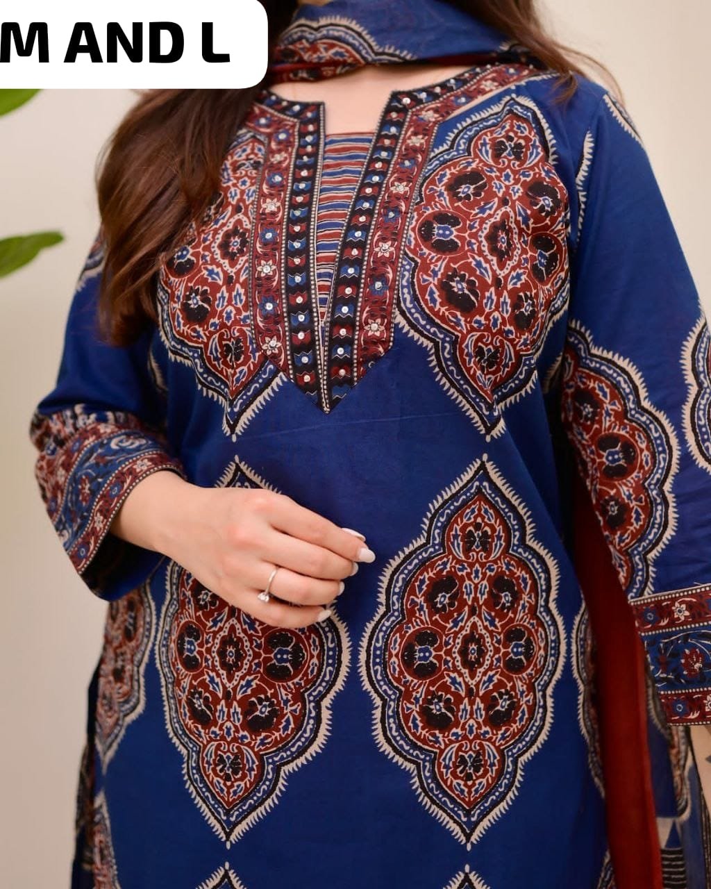 Featuring beautiful embroidery with suqes Heavy Suit which is beautifully decorated It is paired with matching pants - Image 4
