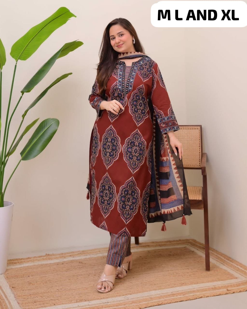 Featuring beautiful embroidery with suqes Heavy Suit which is beautifully decorated It is paired with matching pants - Image 5