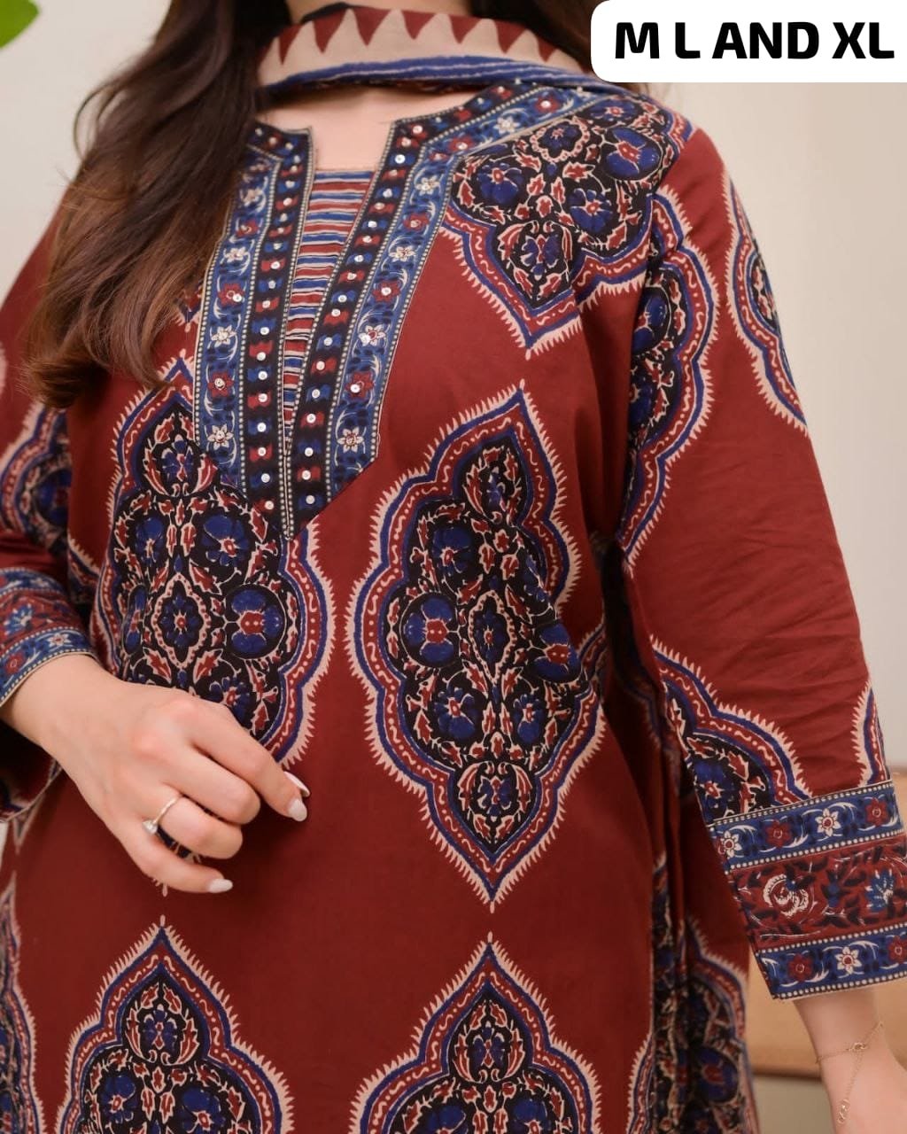 Featuring beautiful embroidery with suqes Heavy Suit which is beautifully decorated It is paired with matching pants - Image 6