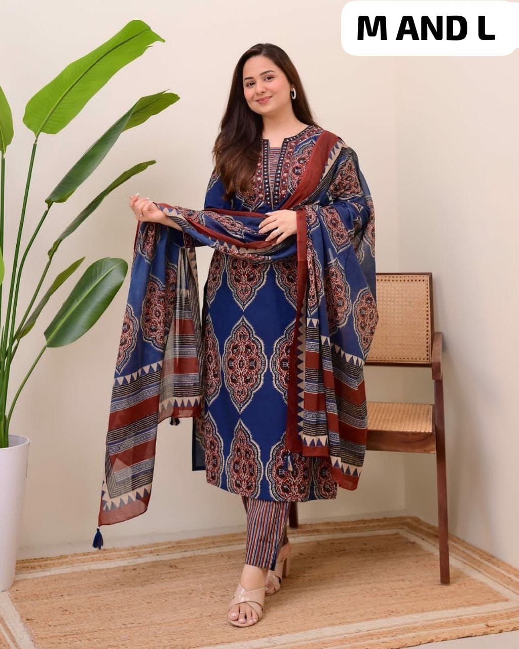 Featuring beautiful embroidery with suqes Heavy Suit which is beautifully decorated It is paired with matching pants - Image 3