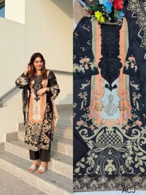 Featuring Lilac Muslin Pakistani Suit which is beautifully nack with decorated with digital prints and heavy embroidery. It is absolutely perfect for your upcoming occasions, it is very easy breezy and comfortable.