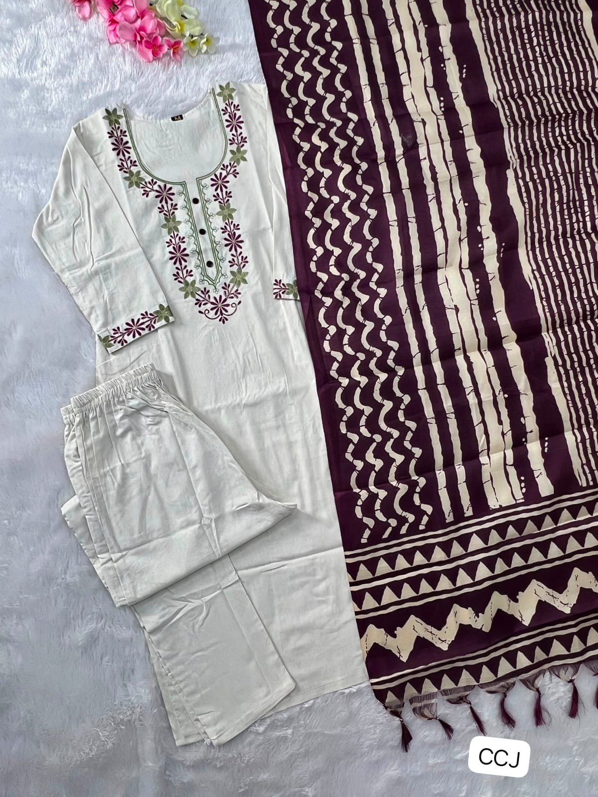 New Designers Kurti Pent Dupatta Set - Image 2
