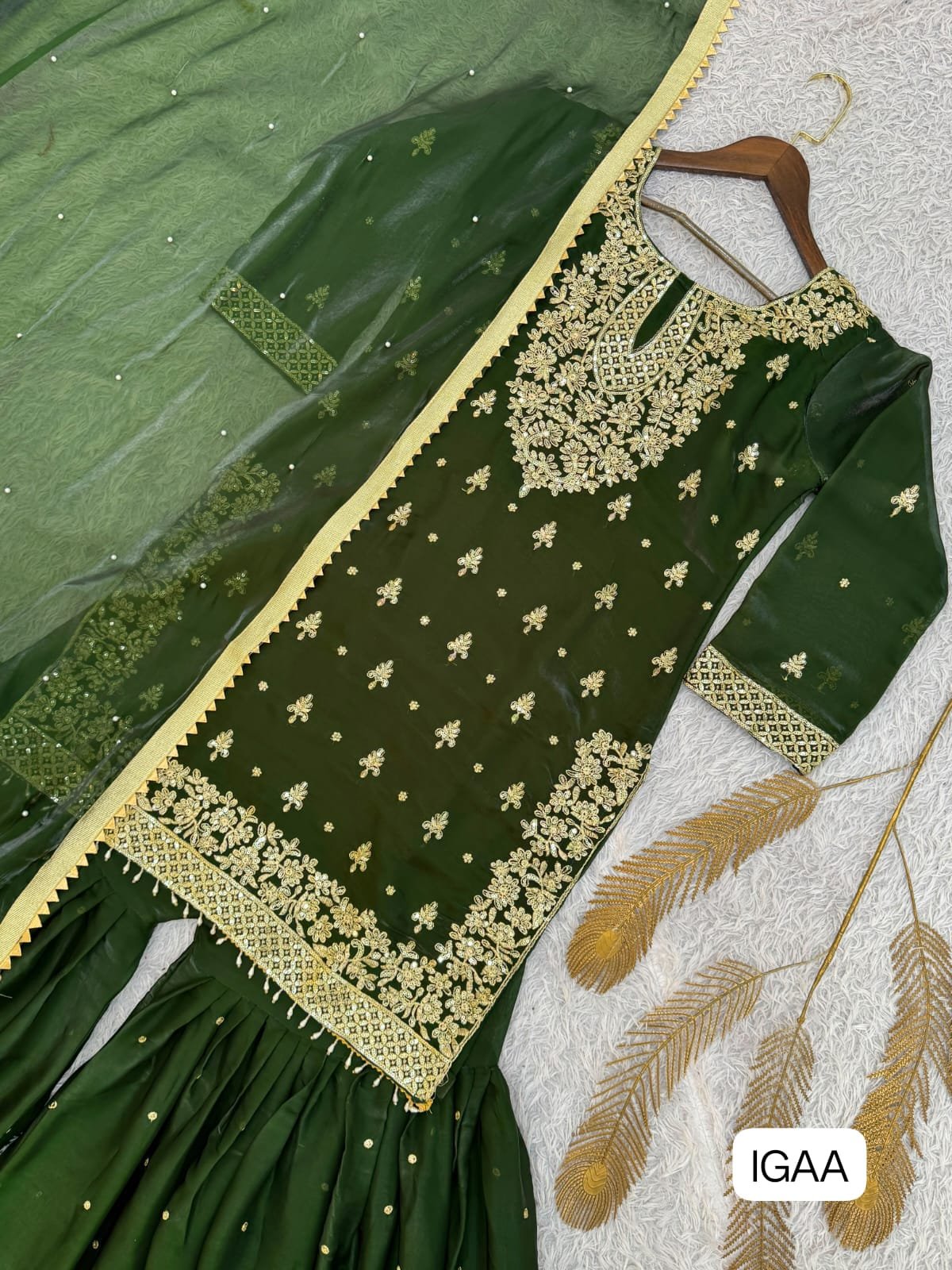 PRESENTING 3 PIECE STYLISH TOP, SHARARA AND DUPATTA WITH BEAUTIFUL EMBROIDERY SEQUENCE WORK - Image 6