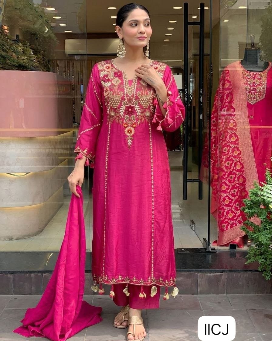 WOMEN'S PURE VISCOSE CHANDERI SILK KURTA SETS - Image 5