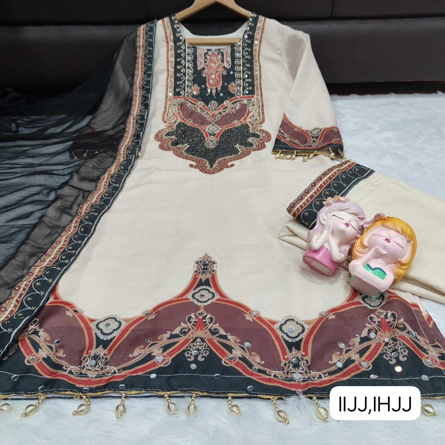 Experience a blend of tradition and modern style with this stunning 3-Piece plazzo kurti duppata Set. - Image 4